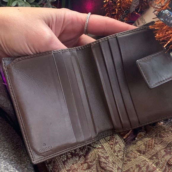 1DAY SALE🔥Authentic GUCCI Monogrammed interlocking GG canv /leather snap wallet - Picture 8 of 16